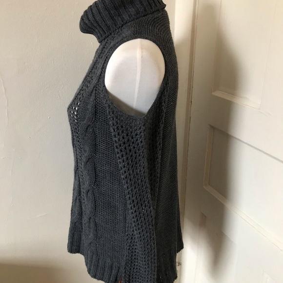 3/$30 NWOT American Eagle Outfitters Turtleneck Size M - Picture 4 of 8